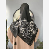 روسری سوپرنخ قواره 120 طرح گل سبز لطیف و نرم