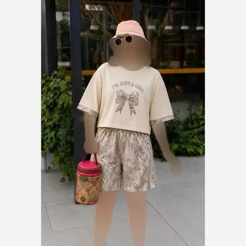 ست تیشرت و شلوارک زنانه جنس پنبه اعلا و باکیفیت فری سایز رنگ کرم شکلاتی نسکافه ای