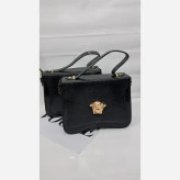 کیف ورساچ چرم ورنی خارجی مشکی سایز 25 در 25 با بند دوشی بلند
