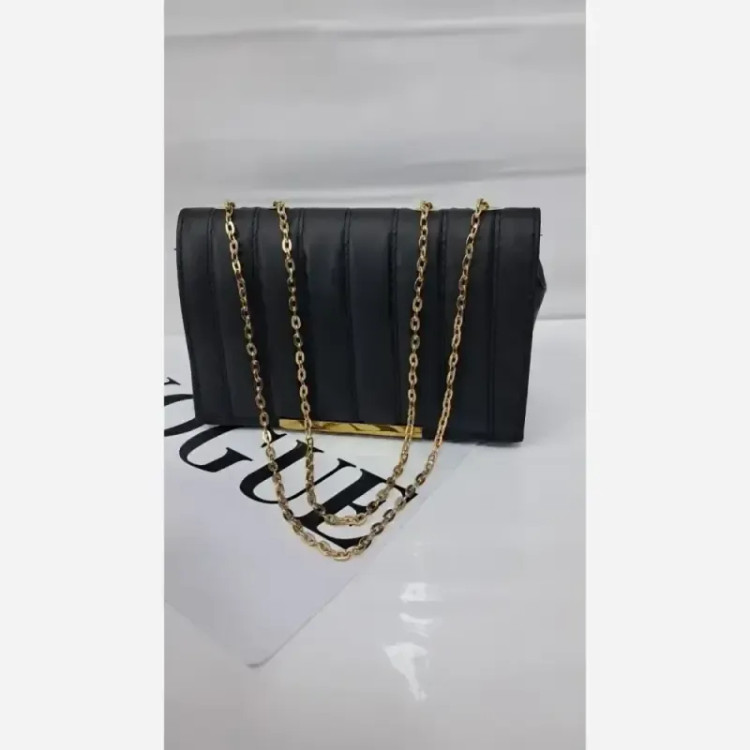 کیف بند زنجیری چرم مشکی سایز 20 در 14 مدل ژیکان