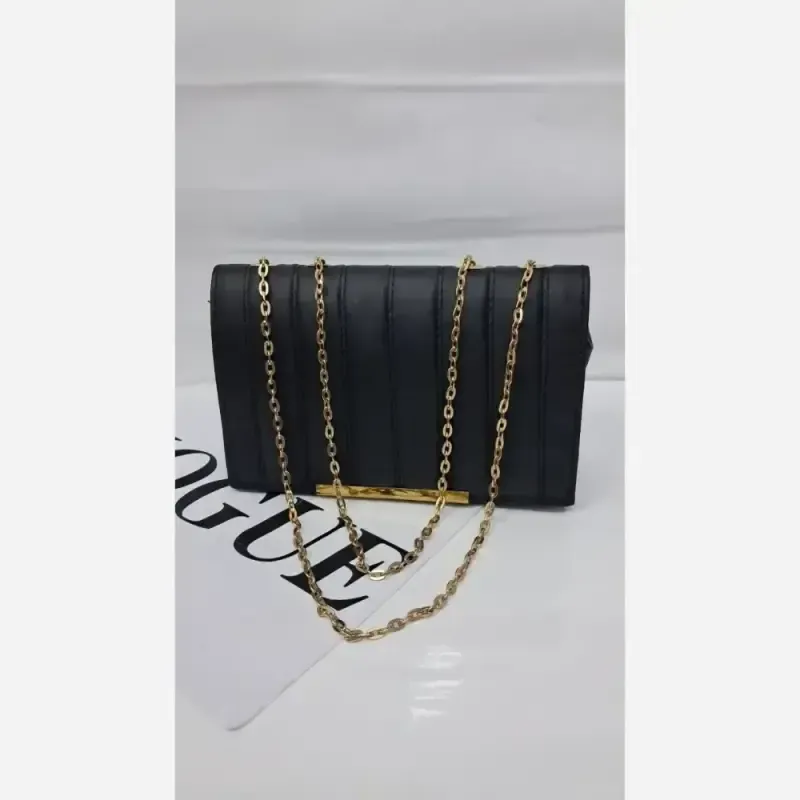 کیف بند زنجیری چرم مشکی سایز 20 در 14 مدل ژیکان