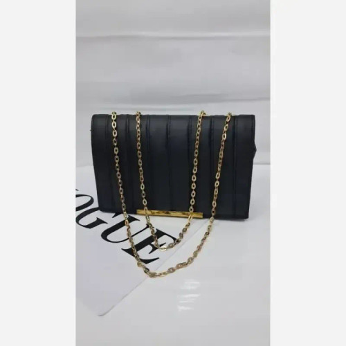 کیف بند زنجیری چرم مشکی سایز 20 در 14 مدل ژیکان