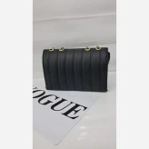 کیف بند زنجیری چرم مشکی سایز 20 در 14 مدل ژیکان