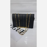 کیف بند زنجیری چرم مشکی سایز 20 در 14 مدل ژیکان
