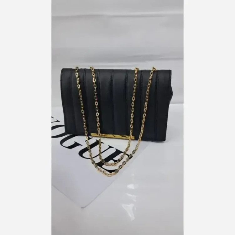 کیف بند زنجیری چرم مشکی سایز 20 در 14 مدل ژیکان
