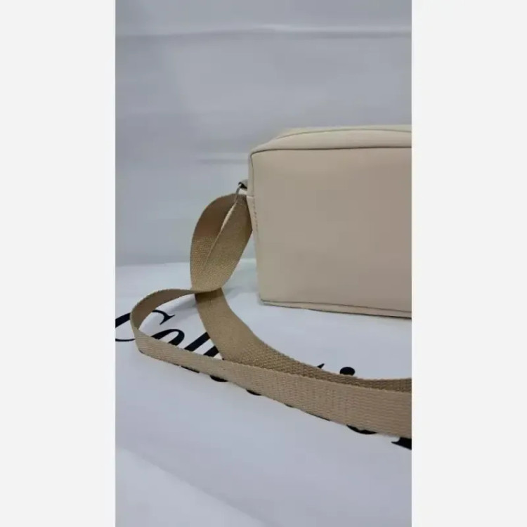 کیف دوشی لامیا جنس نانسی رنگ کرم سایز 15 در 20