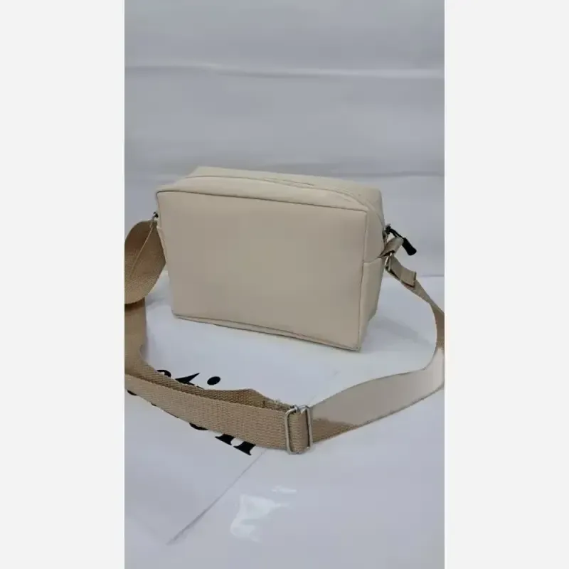 کیف دوشی لامیا جنس نانسی رنگ کرم سایز 15 در 20