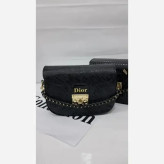 کیف دستی دوشی چرم سایز 15 در 20 رنگ خردلی و زرشکی