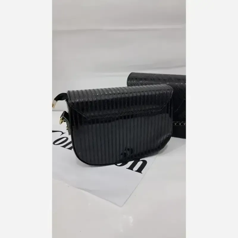 کیف دستی دوشی چرم سایز 15 در 20 رنگ خردلی و زرشکی