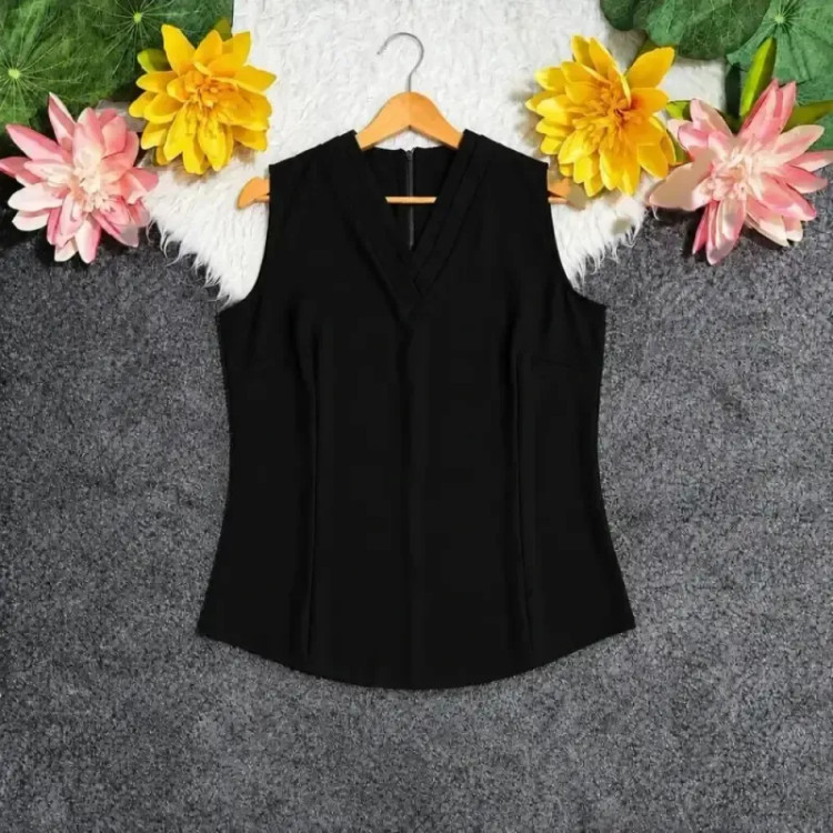 تاپ مجلسی زنانه یقه هفت آستین حلقه ای جنس الیزه رنگ مشکی و کرم سایز 1
