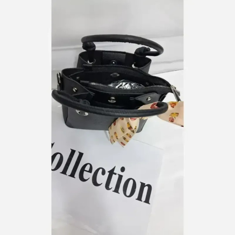 کیف دستی و دوشی چرم مشکی سایز 18 در 18 با بند بلند