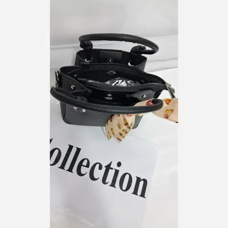 کیف دستی و دوشی چرم مشکی سایز 18 در 18 با بند بلند