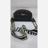 کیف اسپورت چرم مشکی ابعاد 18 در 12 بند دوشی