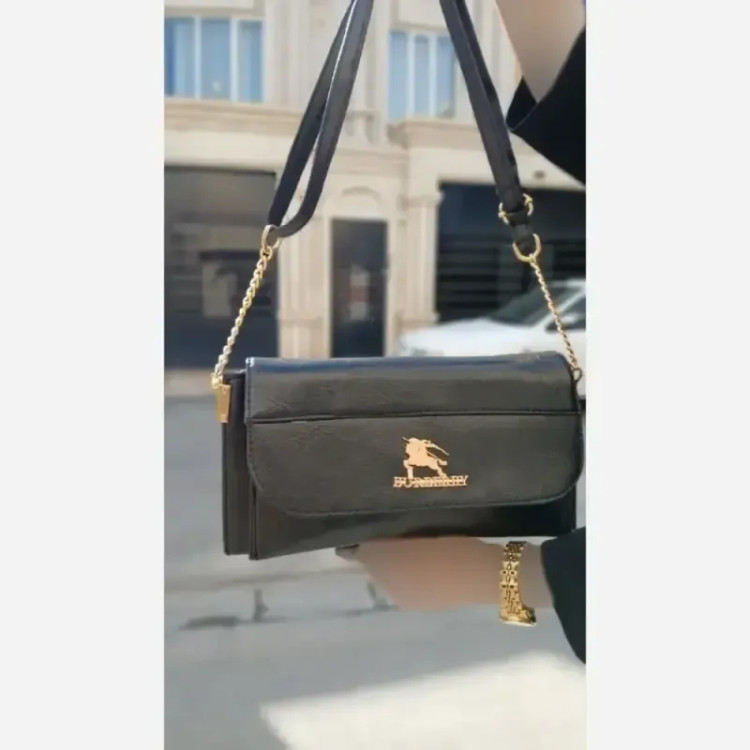 کیف دوشی ماندانا چرم خارجی مشکی سایز 25 در 15 با بند دوشی بلند
