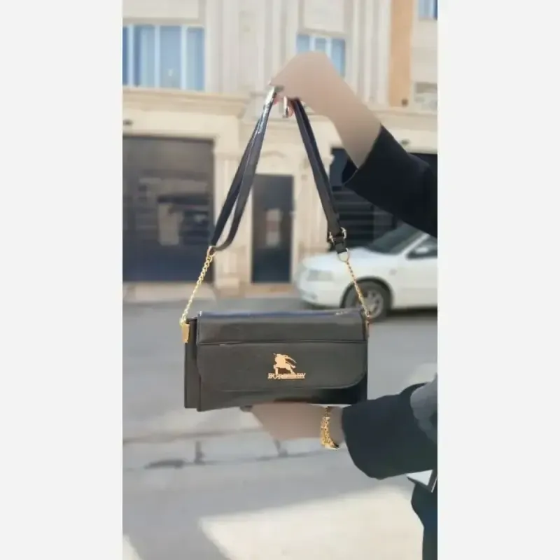 کیف دوشی ماندانا چرم خارجی مشکی سایز 25 در 15 با بند دوشی بلند