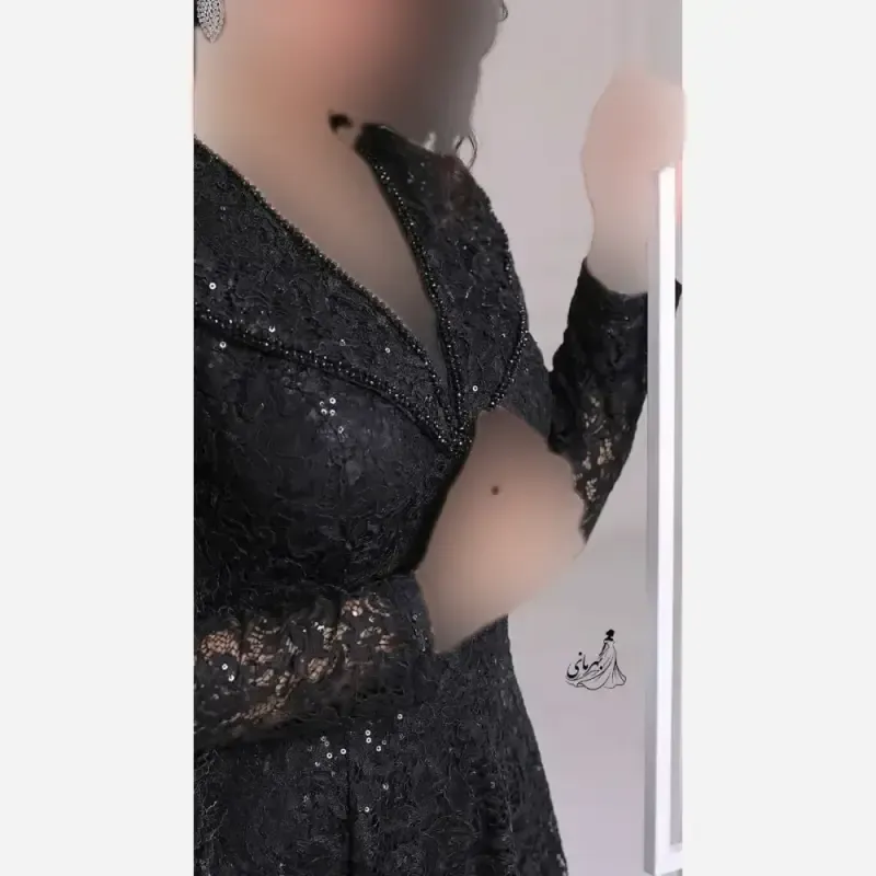 لباس مجلسی زنانه مدل سایه سنگدوزی شده جنس دانتل درجه یک کاپدار و استردار رنگ مشکی و سبز سایز بزرگ