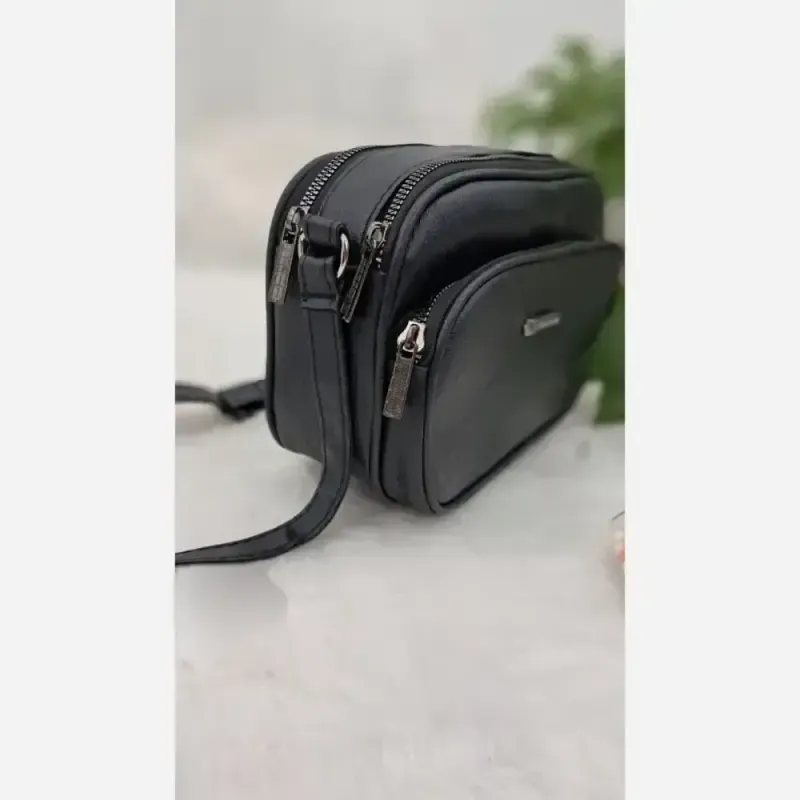 کیف چرم زنانه مدل manly رنگ مشکی سایز 15 در 20 با بند دوشی بلند