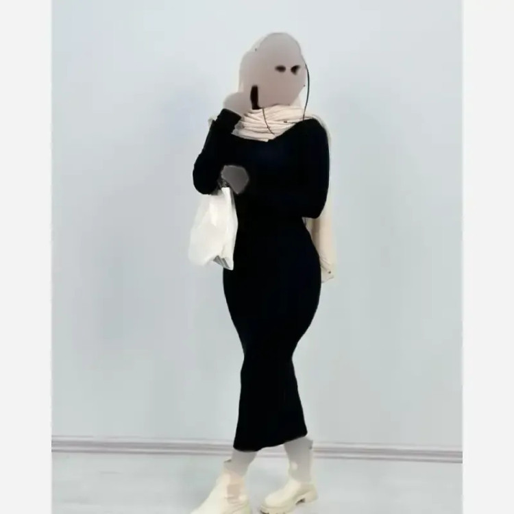 زیر مانتویی ماکسی یقه اسکی جنس فانریپ کش رنگ مشکی