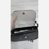کیف مدل تیلا چرم ورنی مشکی سایز 15 در 22