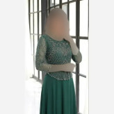 ماکسی مجلسی سایز بزرگ زنانه مدل لعیا حریر کاپدار رنگ بندی مشکی سبز سورمه ای قرمز