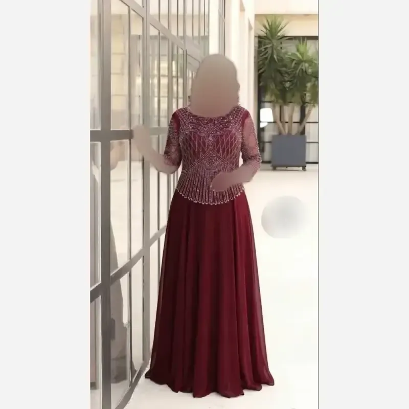 ماکسی مجلسی سایز بزرگ زنانه مدل لعیا حریر کاپدار رنگ بندی مشکی سبز سورمه ای قرمز