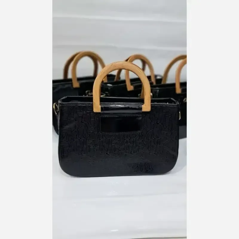کیف دسته چوبی گیشا چرم ورنی بند دوشی بلند زنانه