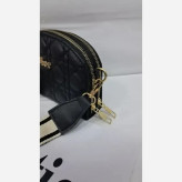 کیف اسپورت haylii چرم مشکی سایز 18 در 12 با بند دوشی