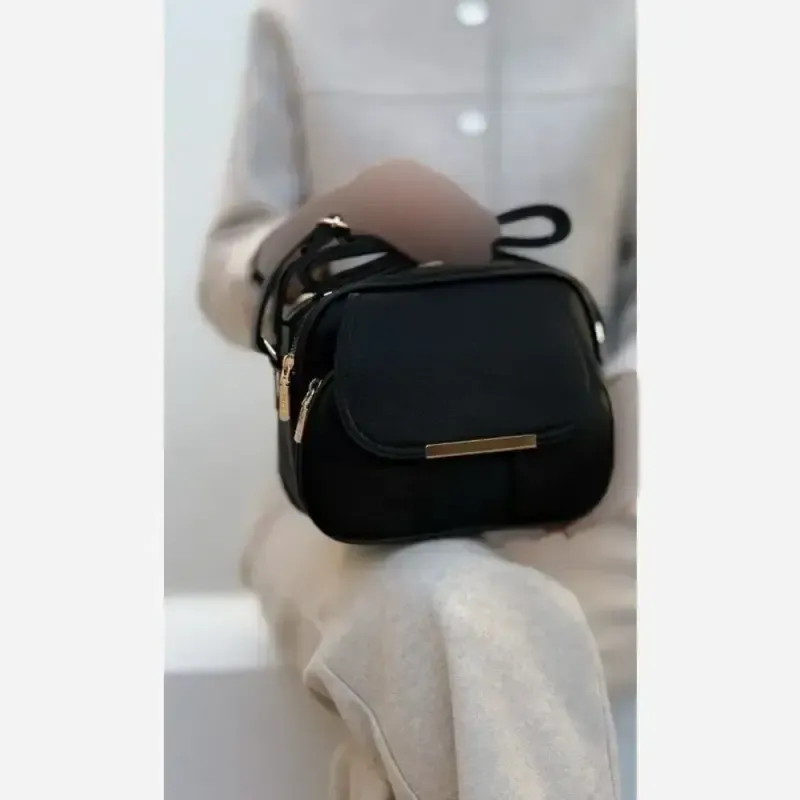 کیف دوشی ماهگل چرم مشکی سایز 15 در 20