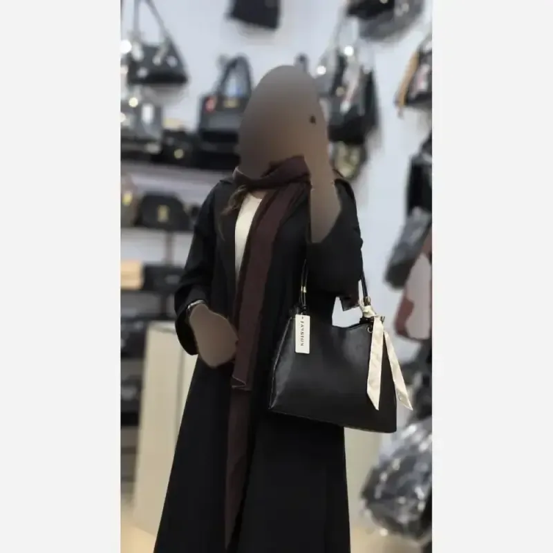 کیف زنانه مدل آیلار چرم خارجی رنگ مشکی سایز 35 در 28