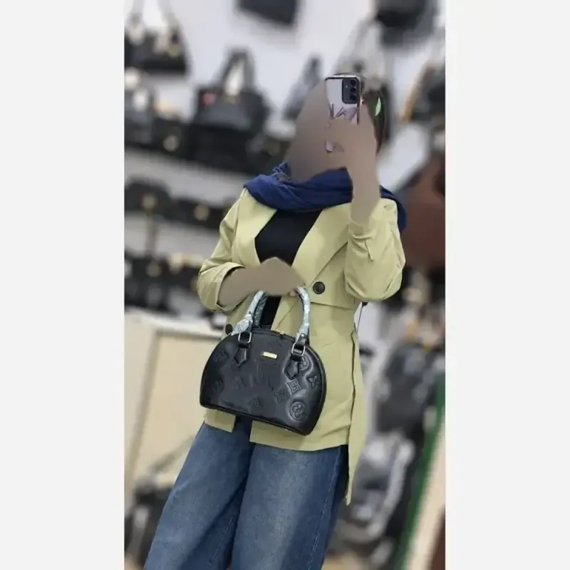 کیف اسپورت زنانه مدل ماه صنم چرم خارجی مشکی سایز 25 در 25