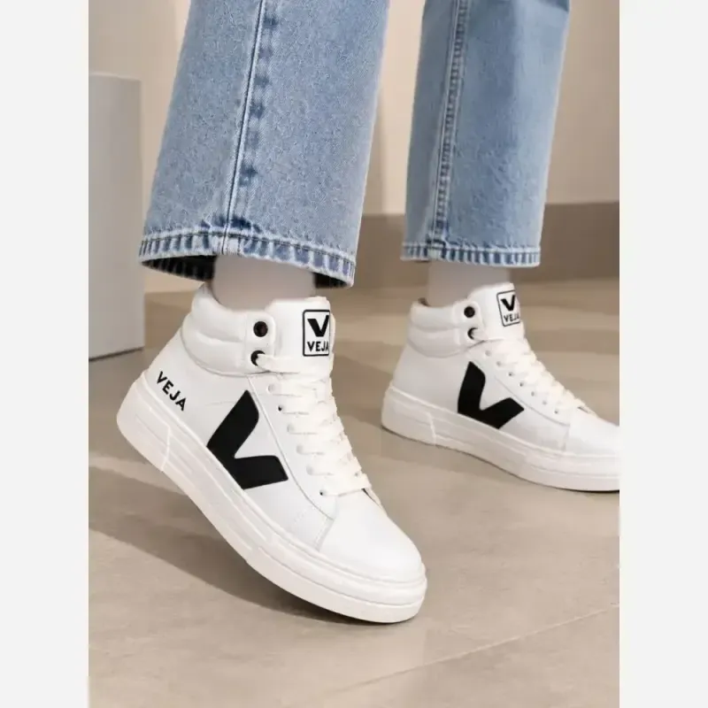 کتونی ونس ساقدار طرح وجا مشکی و سفید سایز 37 تا 40