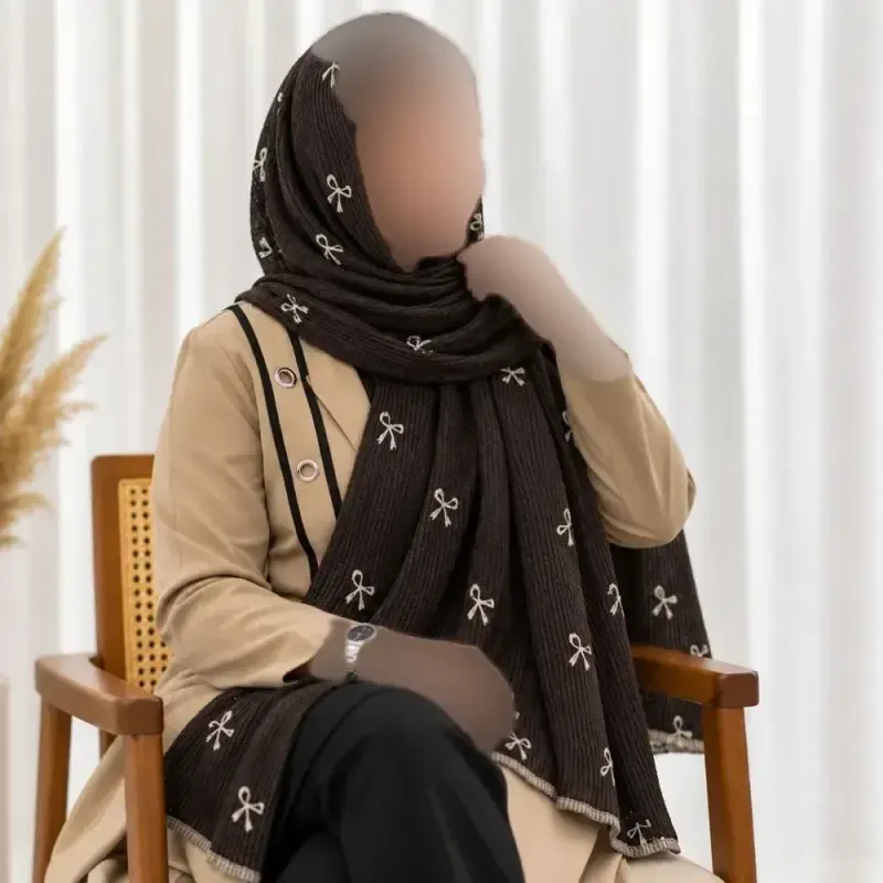 شال نخی برشکا طرحدار راه راه مشکی سفید